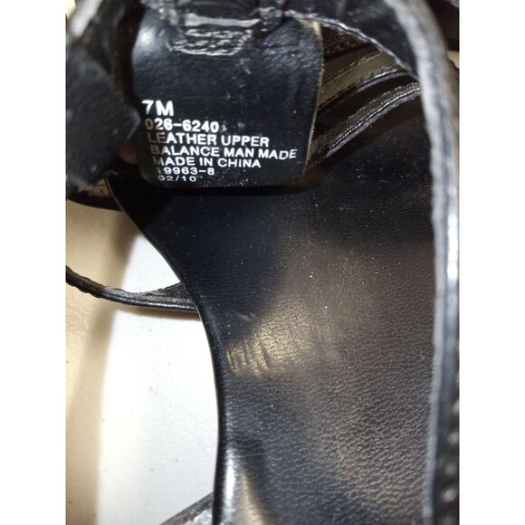 Women's Black Strictly Comfort Leather Sandal w/Rhinestone Detail Size 7 - Picture 8 of 8